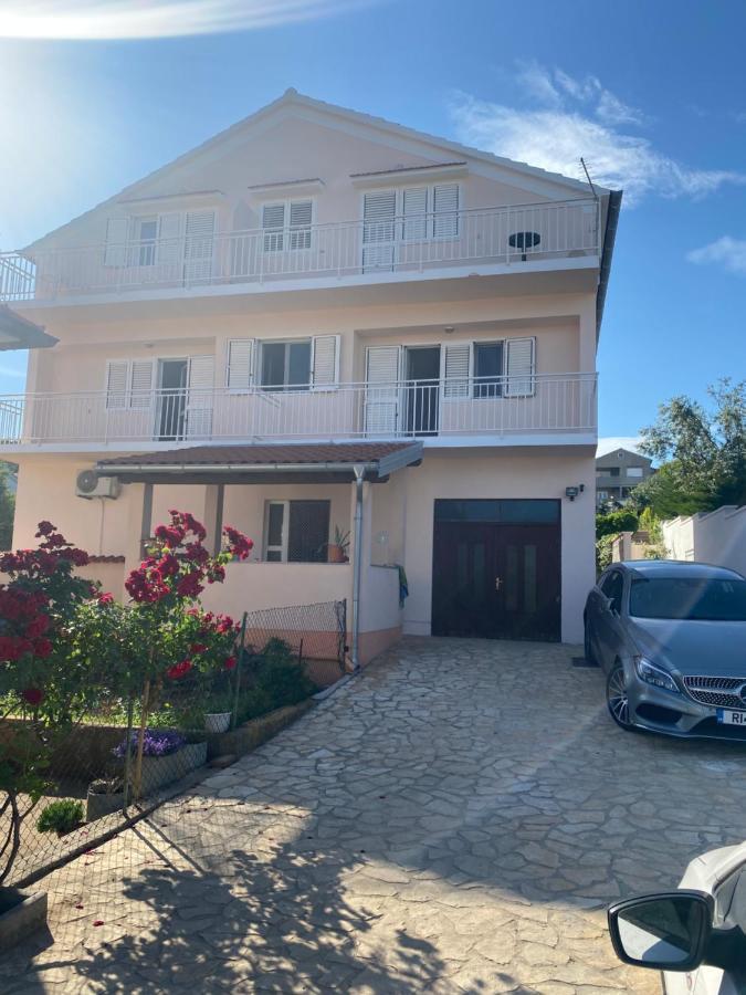 Apart Mani Di Lauro Appartement Preko Buitenkant foto