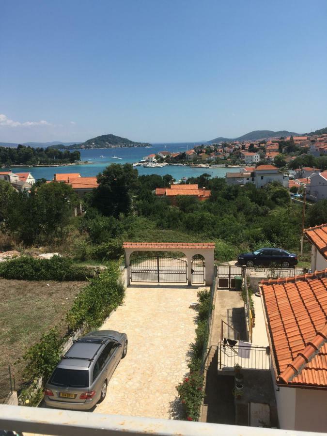 Apart Mani Di Lauro Appartement Preko Buitenkant foto
