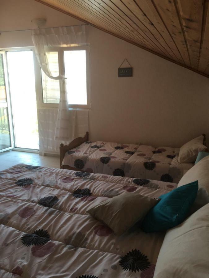 Apart Mani Di Lauro Appartement Preko Buitenkant foto